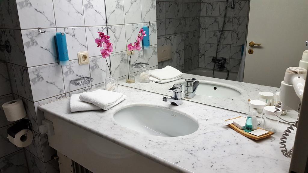 Hotel Novostar غوتنغن المظهر الخارجي الصورة