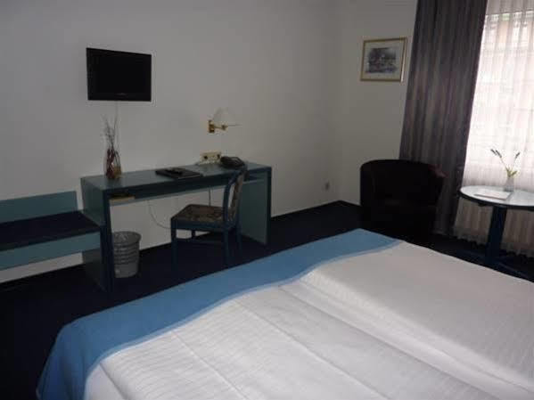 Hotel Novostar غوتنغن المظهر الخارجي الصورة