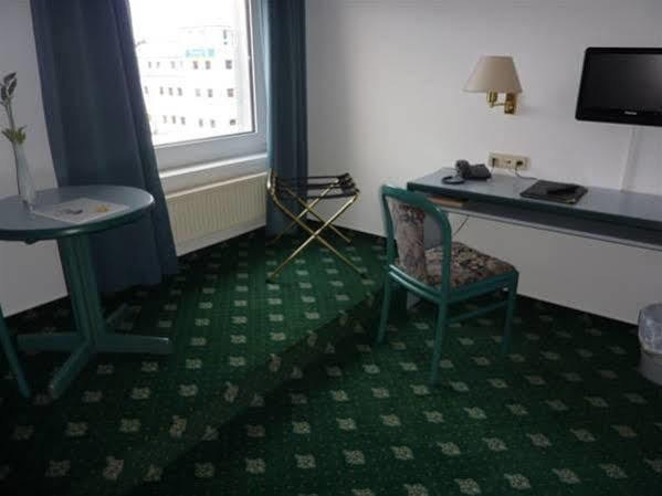 Hotel Novostar غوتنغن المظهر الخارجي الصورة